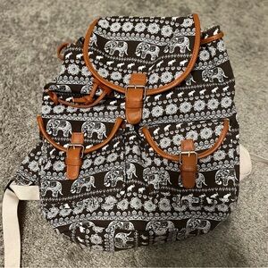 🌸 3 for $10 🌸 Black and White Elephant Print Backpack